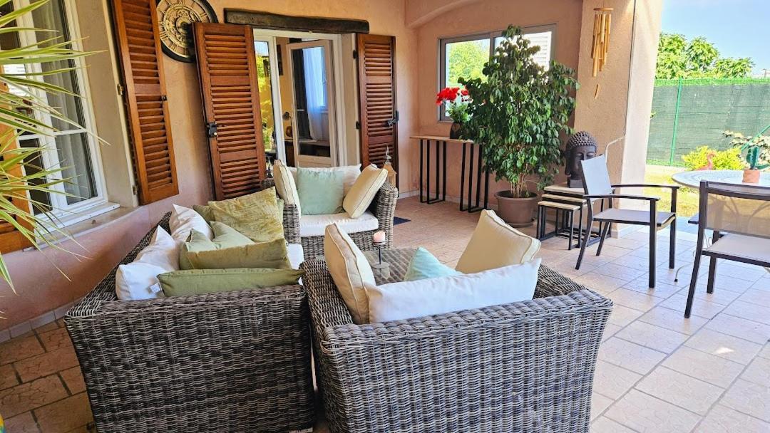 Elegant-Cosy 2P55M2 Dans Bas De Villa Provencale ! Villeneuve-Loubet Exterior foto