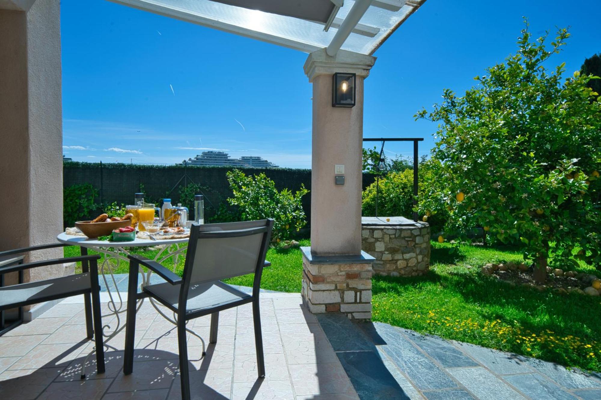 Elegant-Cosy 2P55M2 Dans Bas De Villa Provencale ! Villeneuve-Loubet Exterior foto